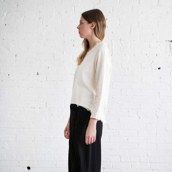 Black Crane Wide Top - Cream Black Crane Wide Top - Cream
