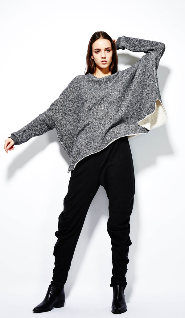 Devlyn Van Loon Curve Sweater - Black Devlyn Van Loon Curve Sweater - Black