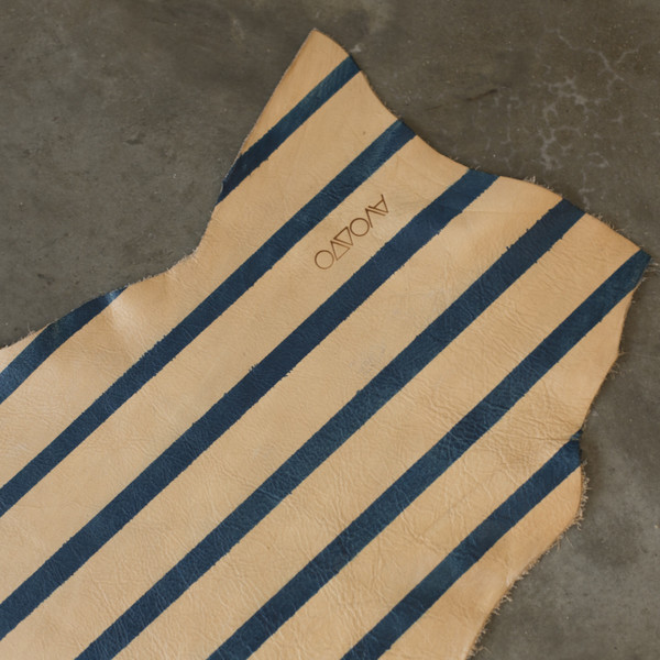 AVO Painted Plains Geometric Hide AVO Painted Plains Geometric Hide