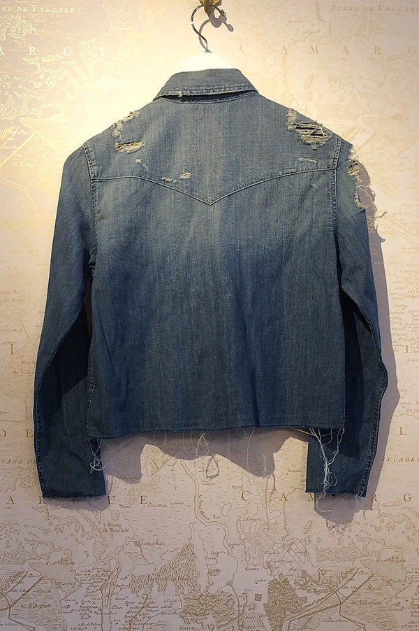 Mother Denim 'Super Ex's' Crop Fray Denim Shirt Jacket Mother Denim 'Super Ex's' Crop Fray Denim Shirt Jacket