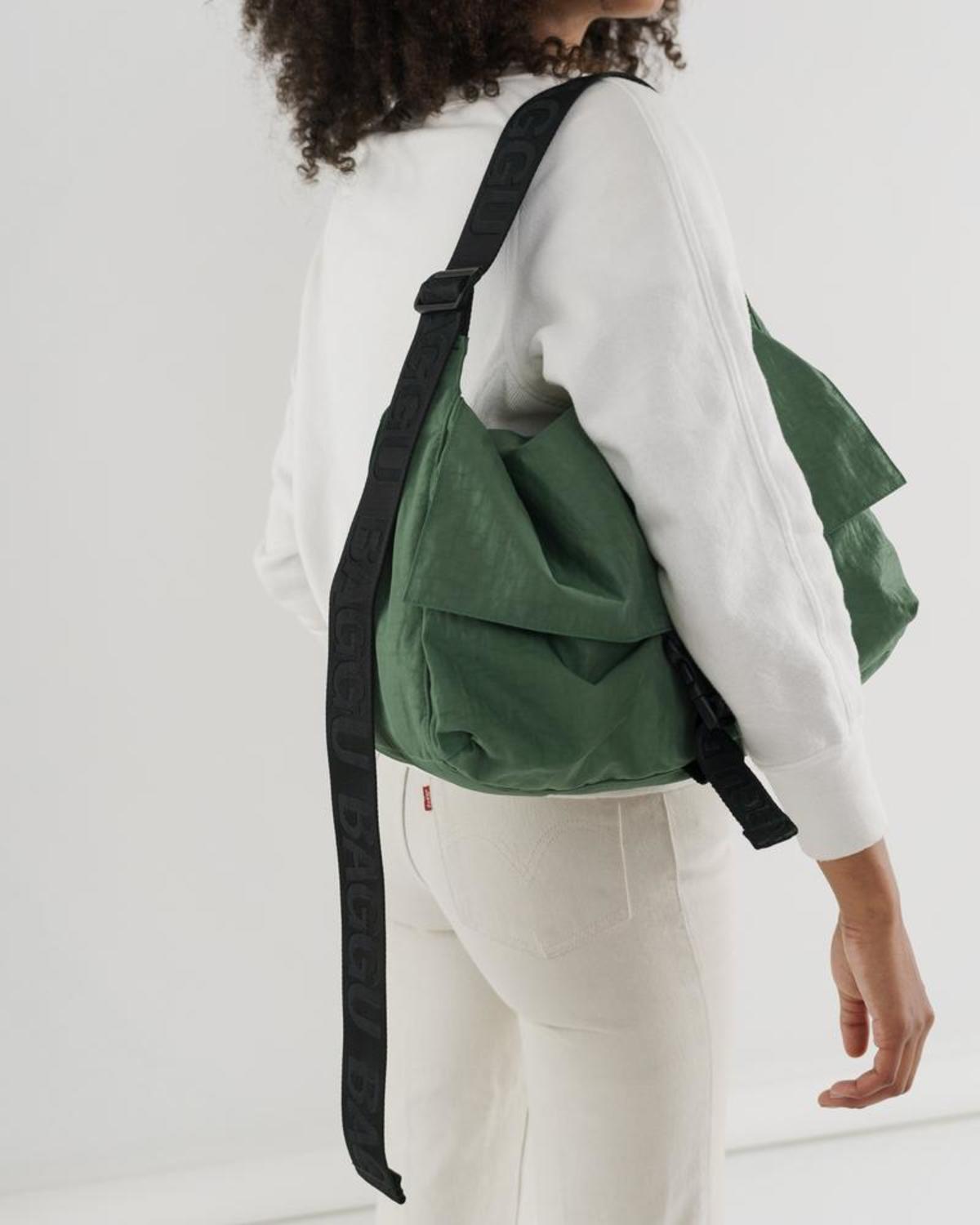 BAGGU Sport Messenger Bag Eucalyptus Garmentory