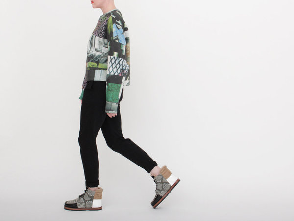 Berenik Printed Crop Sweatshirt Berenik Printed Crop Sweatshirt