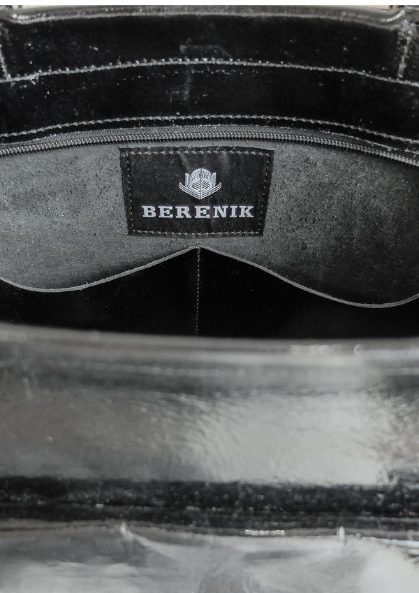 Berenik Plain Leather Bag/Backpack Cow Leather Berenik Plain Leather Bag/Backpack Cow Leather