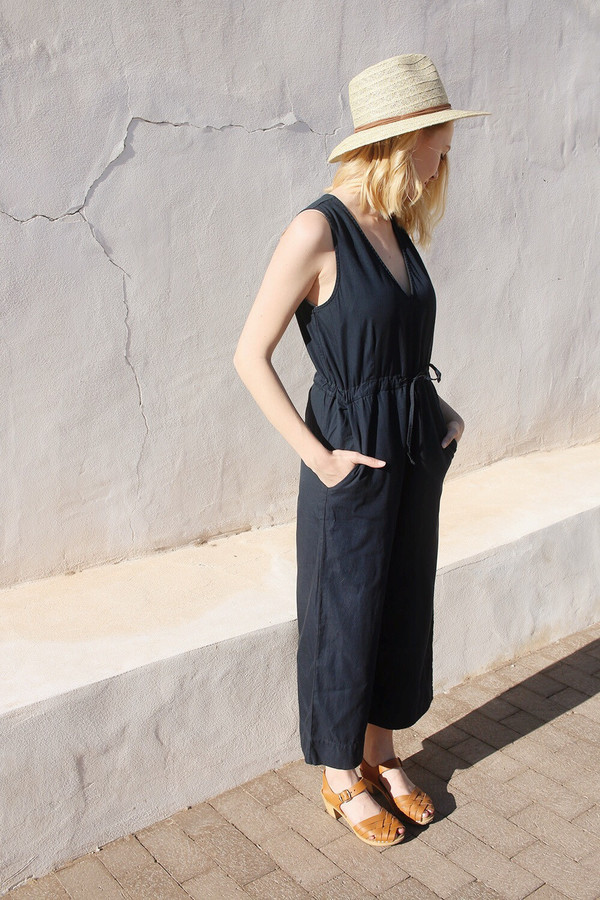 Slit-Back Jumper in Navy - one left! Slit-Back Jumper in Navy - one left!