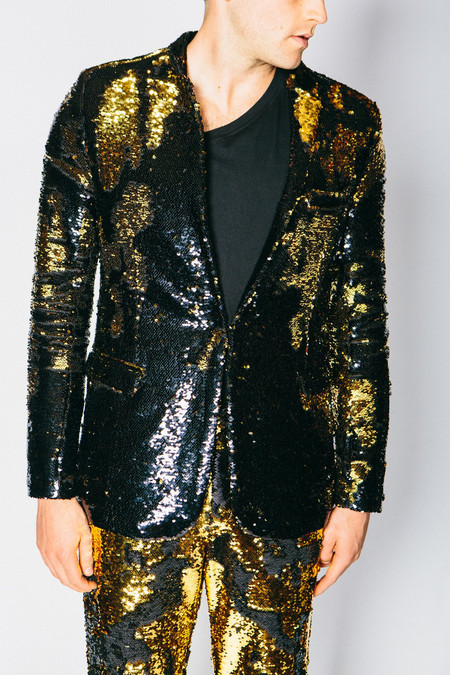 Black sequin suit jacket Need a Black Sequin Jacket? Discover the right Women's Black Sequin Jacket or a Juniors Black Sequin Jacket at Macy's.