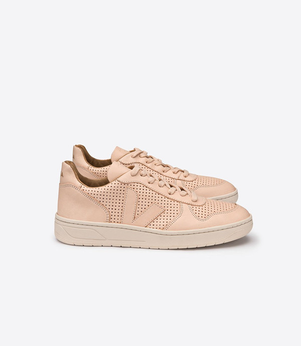 VEJA V-10 Leather Mat VEJA V-10 Leather Mat