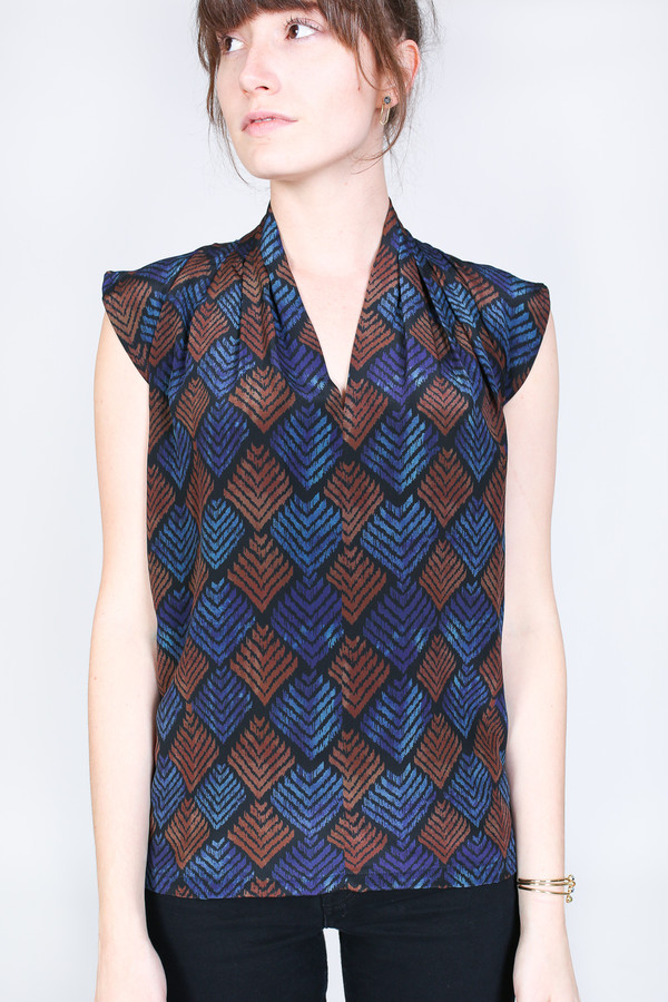 The Podolls Pleat neck top in chevron print The Podolls Pleat neck top in chevron print