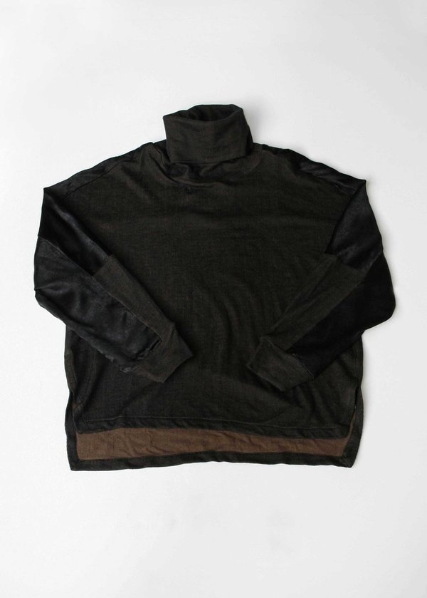 Berenik TURTLENECK KNIT BLACK WITH SHINY PARTS Berenik TURTLENECK KNIT BLACK WITH SHINY PARTS