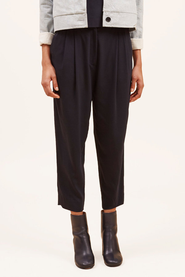 Waltz Cropped Pleated Trouser – Midnight Waltz Cropped Pleated Trouser – Midnight