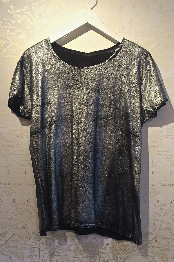 Rebecca Bree 'Nicola' Metallic Distressed Tee Rebecca Bree 'Nicola' Metallic Distressed Tee