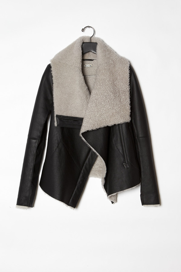 Anne Vest Half Cropped Matte Curly Shearling Anne Vest Half Cropped Matte Curly Shearling