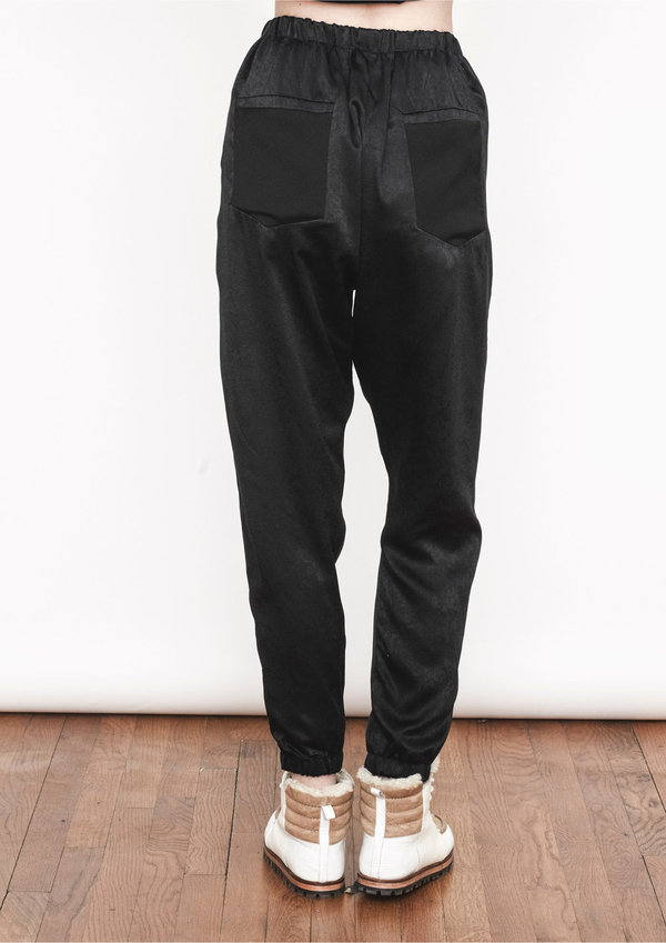 Berenik PANTS - ELASTIC BLACK PLAIN Berenik PANTS - ELASTIC BLACK PLAIN