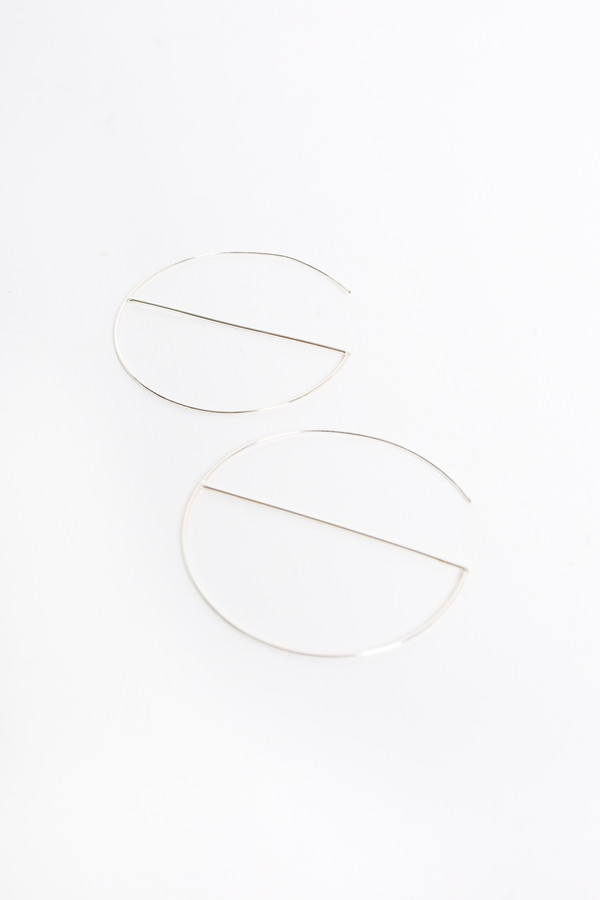 S Tector Metals Medium round hoop with cross bar in gold S Tector Metals Medium round hoop with cross bar in gold