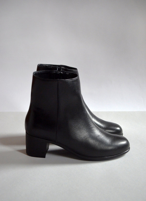 PRE-ORDER HOPP Ankle Boot - 3 Colors PRE-ORDER HOPP Ankle Boot - 3 Colors