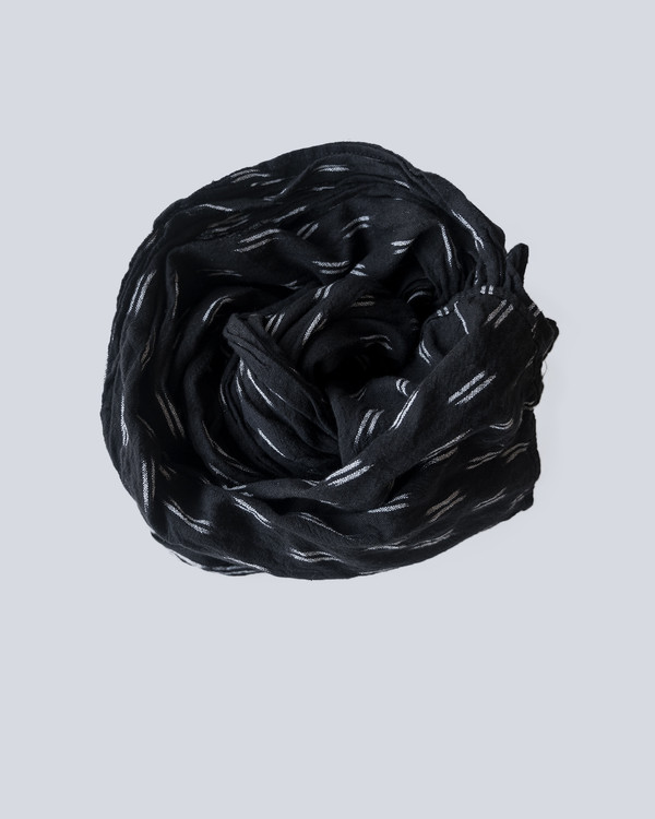 esby IKAT LARGE SCARF - BLACK/CREAM esby IKAT LARGE SCARF - BLACK/CREAM