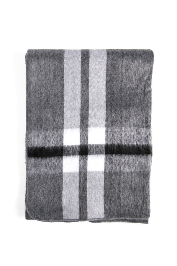 Carvieira Alpaca Blanket Charcoal Grey Plaid Carvieira Alpaca Blanket Charcoal Grey Plaid