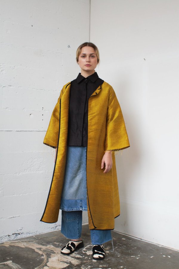Alexa Stark gold silk jacket Alexa Stark gold silk jacket