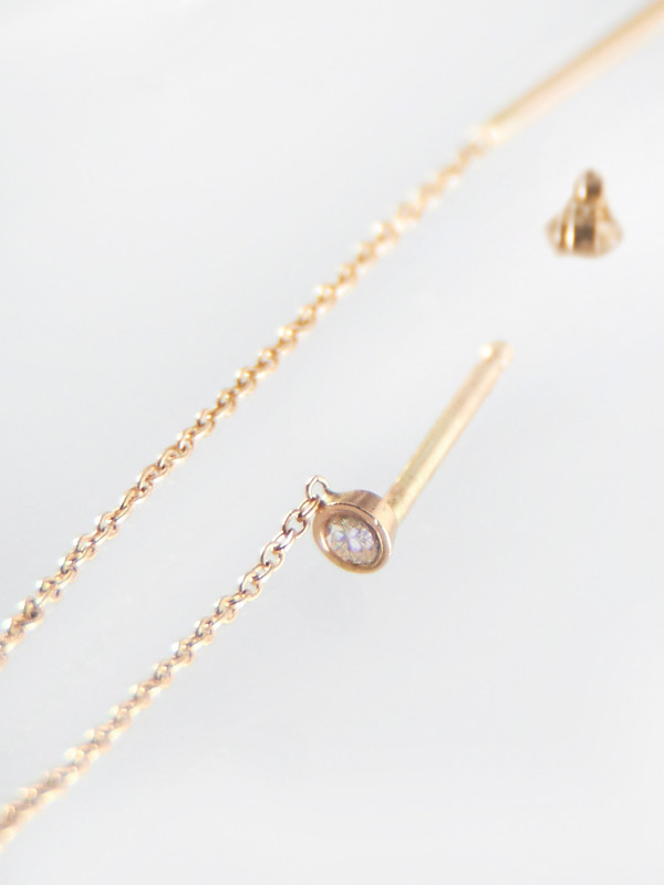 Still House Vesa Earring White Diamond Still House Vesa Earring White Diamond
