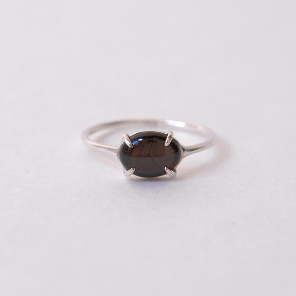 Olivia Kane Hidden 6-ray Star Sapphire Ring Olivia Kane Hidden 6-ray Star Sapphire Ring