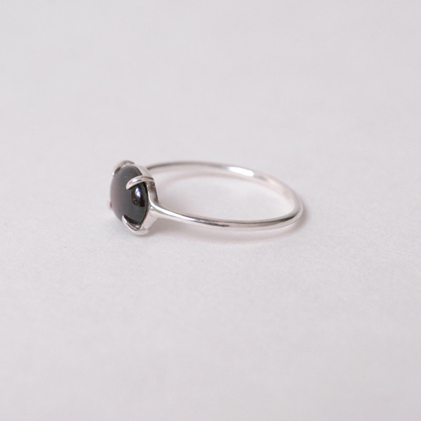 Olivia Kane Hidden 6-ray Star Sapphire Ring Olivia Kane Hidden 6-ray Star Sapphire Ring