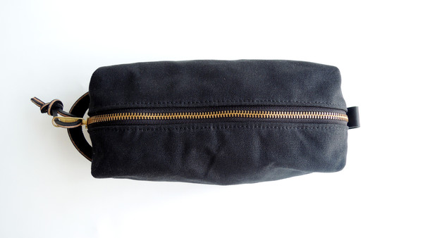 Joshu + Vela Dopp Kit Waxed - Black Joshu + Vela Dopp Kit Waxed - Black