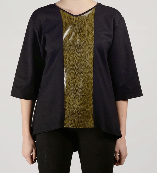 Brit Wacher snakeskin oversize tee Brit Wacher snakeskin oversize tee
