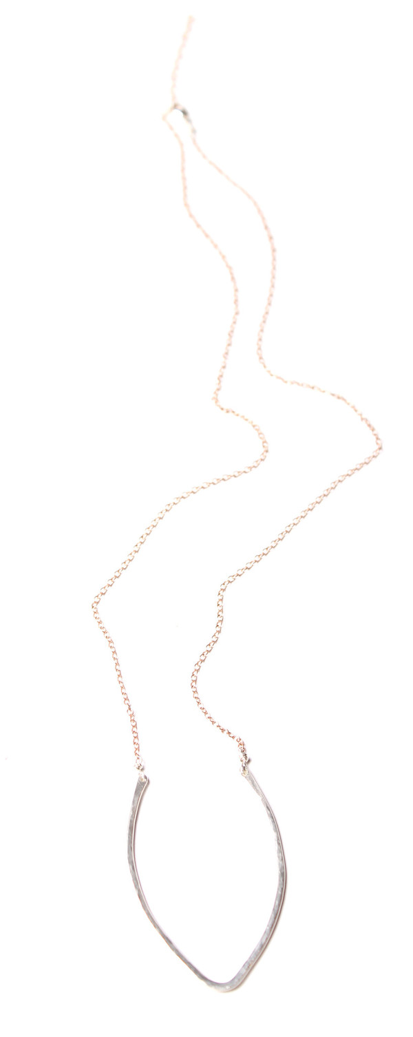 Sarah Dunn Curved V Bar and Rose Gold Chain Necklace Sarah Dunn Curved V Bar and Rose Gold Chain Necklace