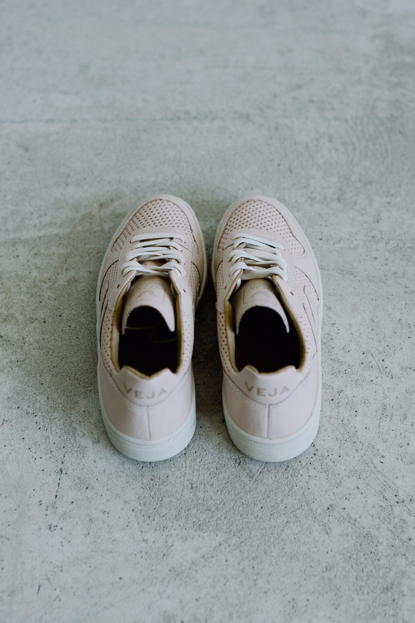 VEJA V-10 Nude VEJA V-10 Nude