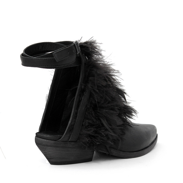 LD Tuttle The Lounge - Black LD Tuttle The Lounge - Black