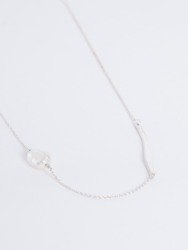 FARIS KESHI CUTOUT NECKLACE FARIS KESHI CUTOUT NECKLACE