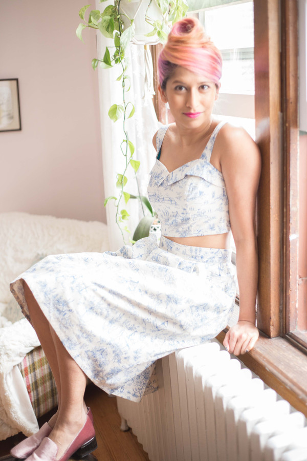 Birds of North America Ouzel Skirt (Cornflower Toile) Birds of North America Ouzel Skirt (Cornflower Toile)