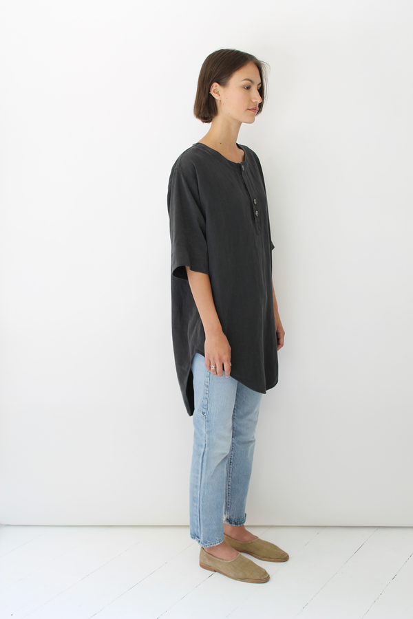ULIHU silk + linen tunic | charcoal black ULIHU silk + linen tunic | charcoal black