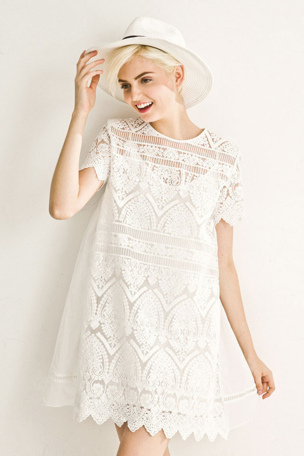 Few Moda White Lace A-Line Doll Dress Few Moda White Lace A-Line Doll Dress
