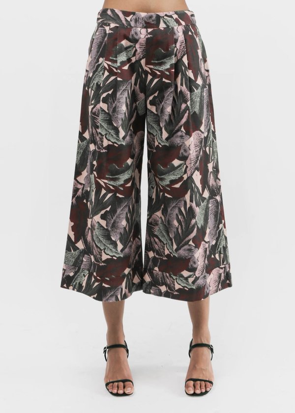 Svilu - Palm Print Cropped Wide Leg Pant Svilu - Palm Print Cropped Wide Leg Pant