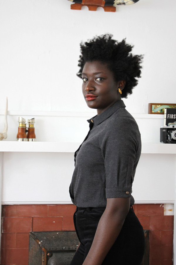 Betina Lou Pegg Blouse Charcoal Betina Lou Pegg Blouse Charcoal