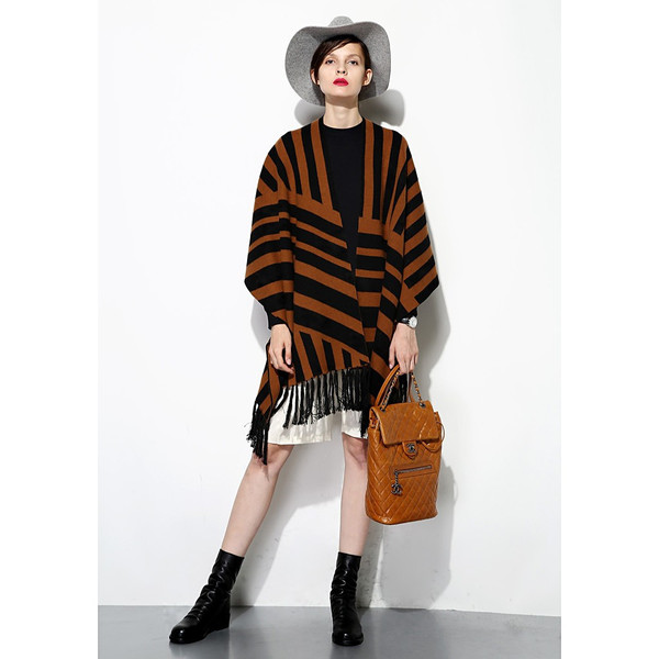 Super Warm Fringe Cape Super Warm Fringe Cape