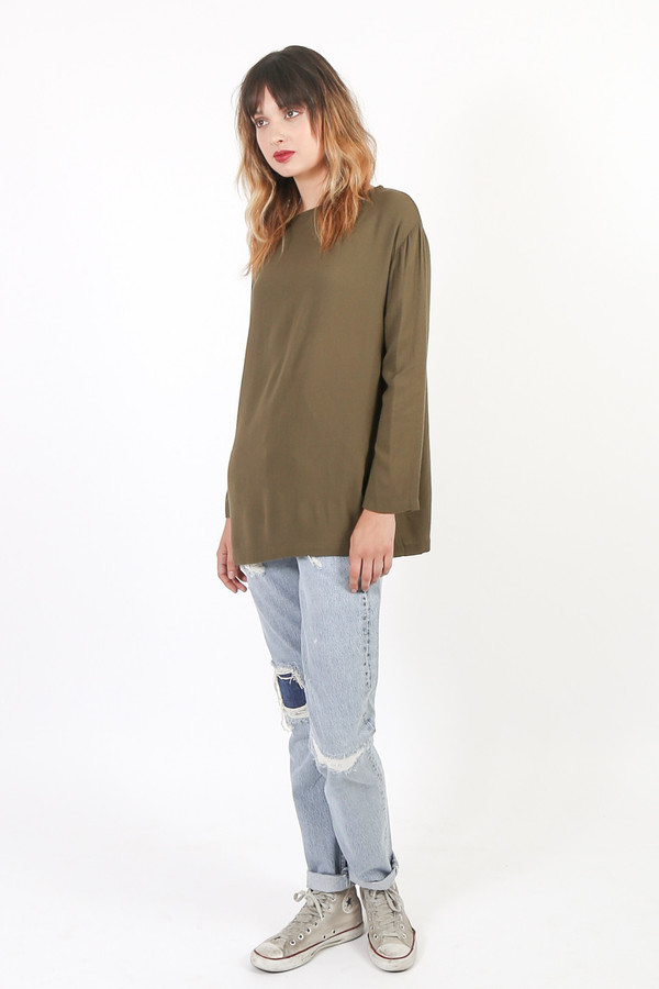 Black Crane Long Slit Top Black Crane Long Slit Top
